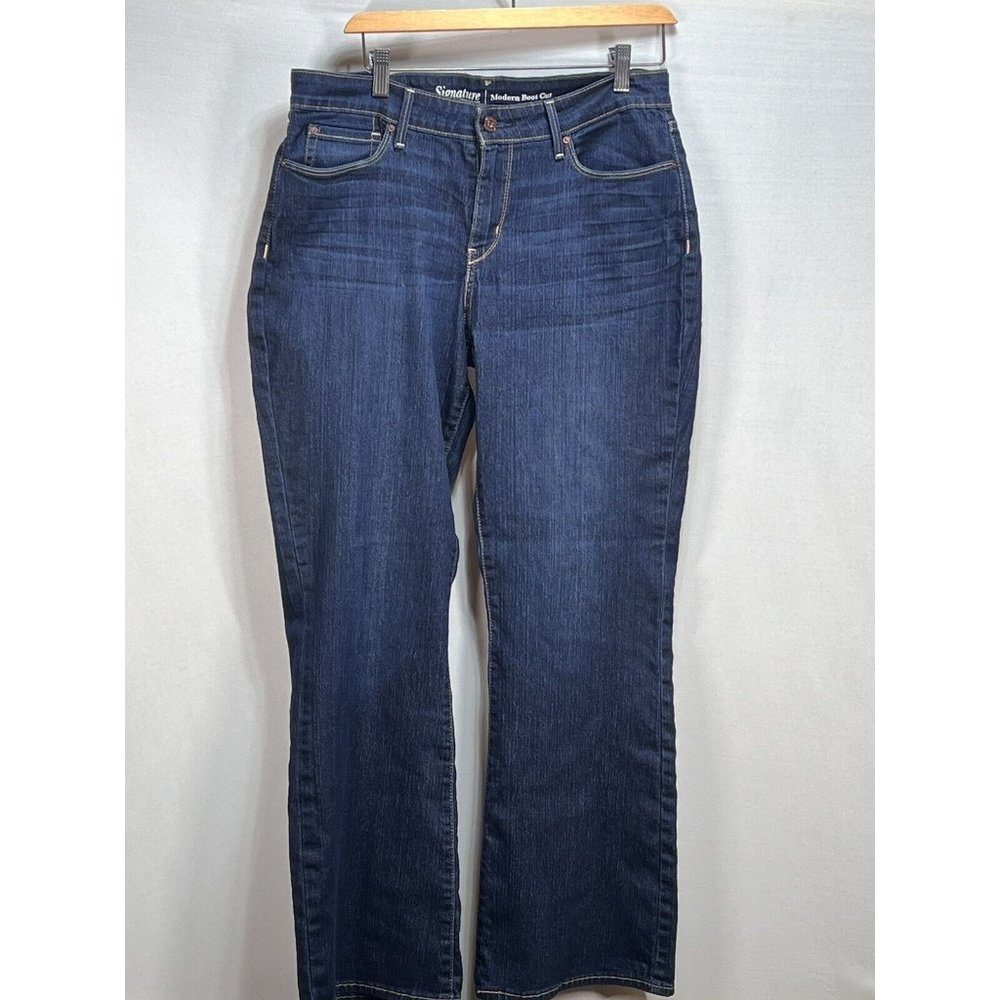 Signature by Levi Strauss & Co. Women's Modern Boot Cut Jeans Size 12 S W31 L30